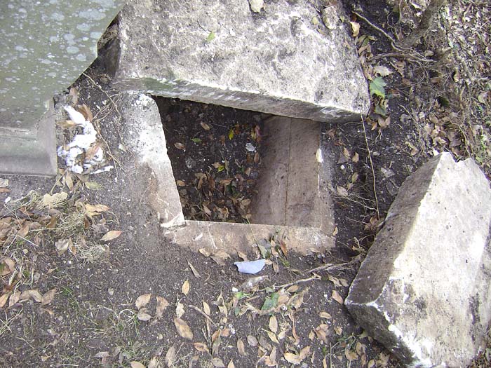 Tomb 8 - St. James West Littleton
