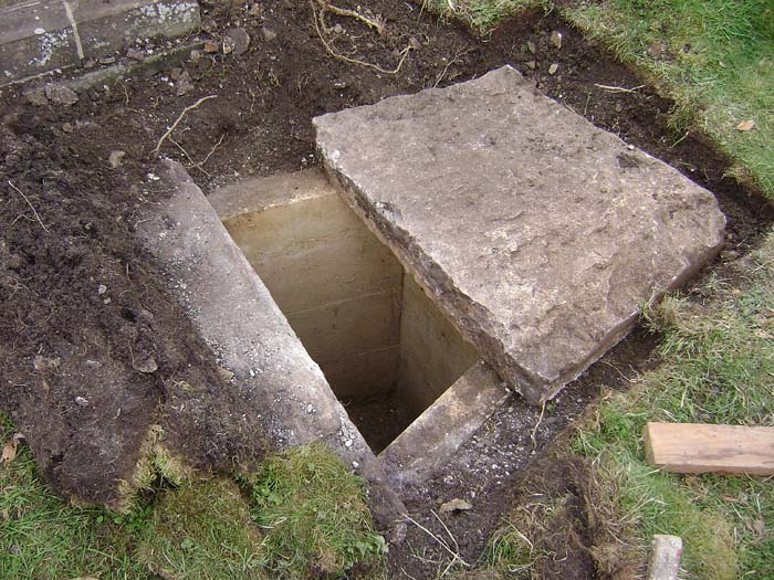 Tomb 9 - St. James West Littleton